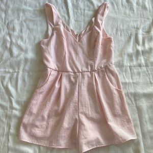 Light pink romper - Size L